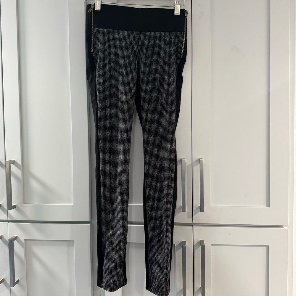 Drew Leggings Color Block‎ Black & Gray Tweed Zide Zippers size XS